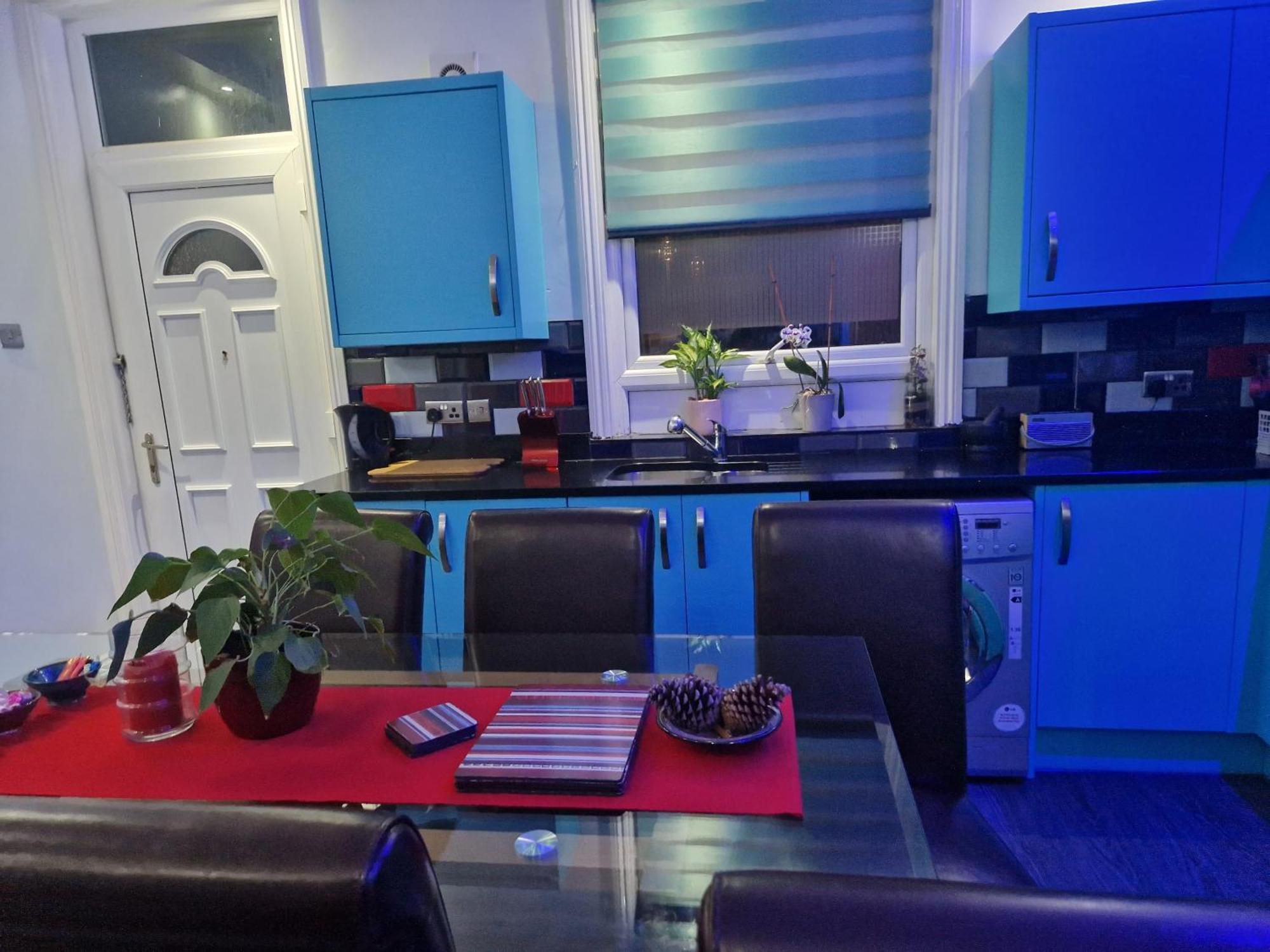 Kayumba Properties Ltd Лидс Экстерьер фото